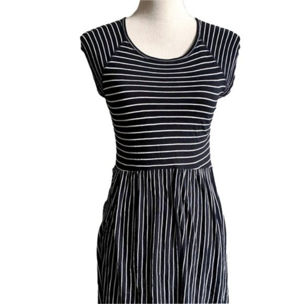 COOPERATIVE STRIPED DRESS SIZE XS